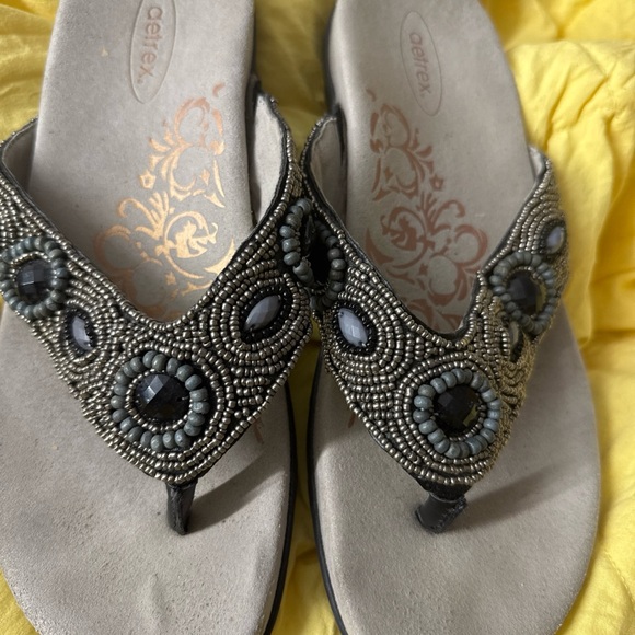 Aetrex Women's Brittany Beaded Comfort Thong Sandal  Size 8 - Picture 1 of 9